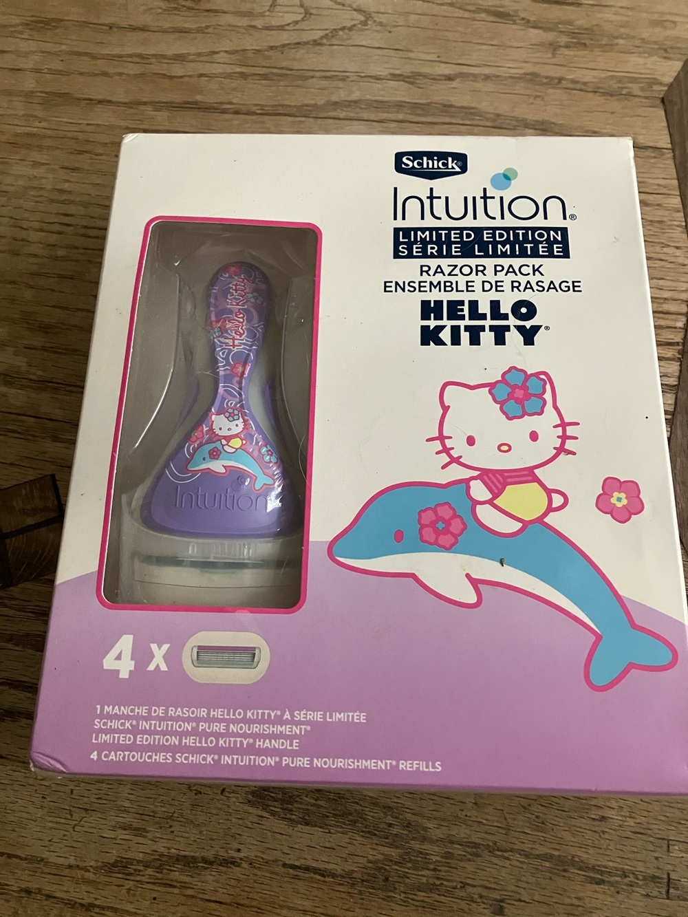 Hello Kitty Schick Intuition Razor Pack